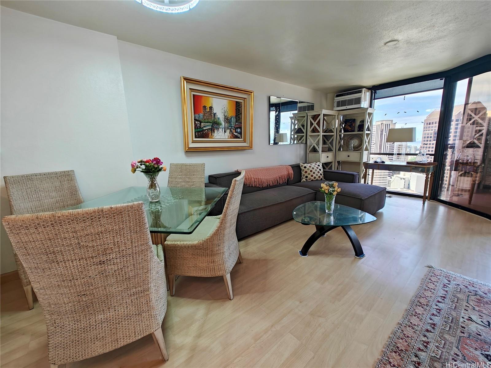 Honolulu Tower condo # 3209, Honolulu, Hawaii - photo 6 of 25