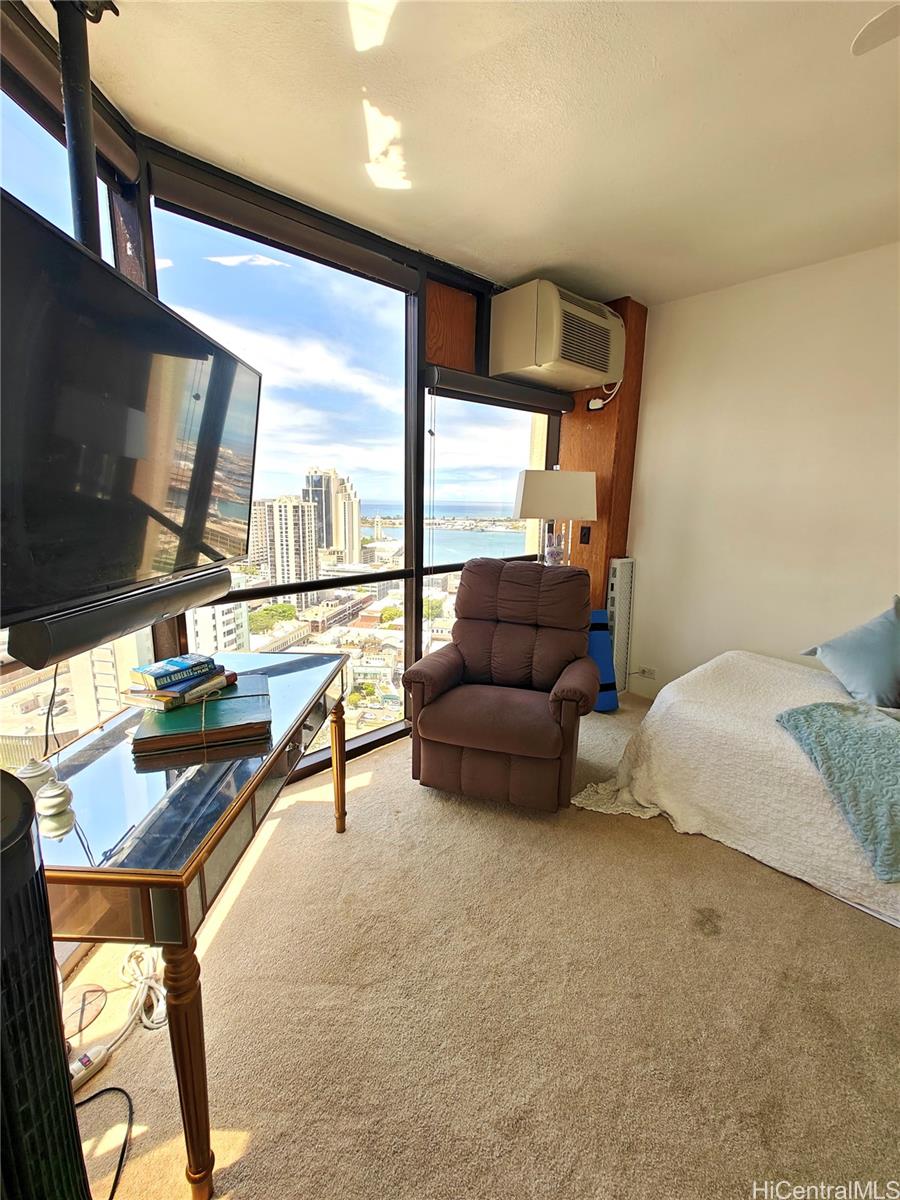 Honolulu Tower condo # 3209, Honolulu, Hawaii - photo 10 of 25