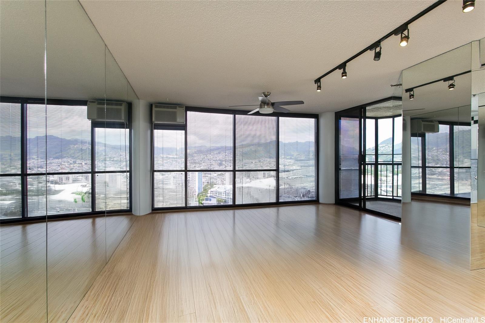 Honolulu Tower condo # 3405, Honolulu, Hawaii - photo 4 of 11