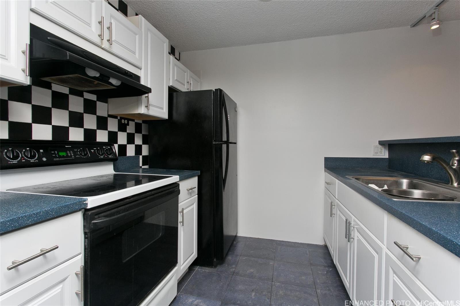 Honolulu Tower condo # 3405, Honolulu, Hawaii - photo 7 of 11