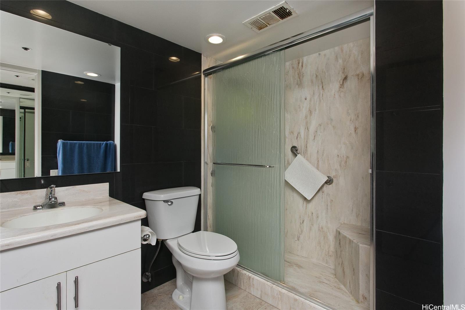 Honolulu Tower condo # 3405, Honolulu, Hawaii - photo 9 of 11