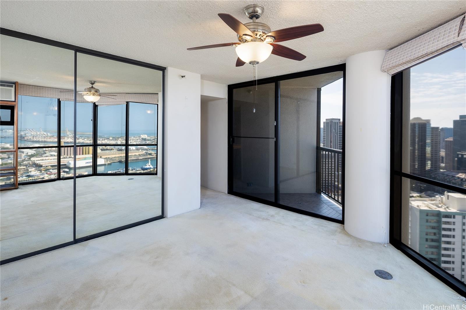 Honolulu Tower condo # 3601, Honolulu, Hawaii - photo 7 of 25