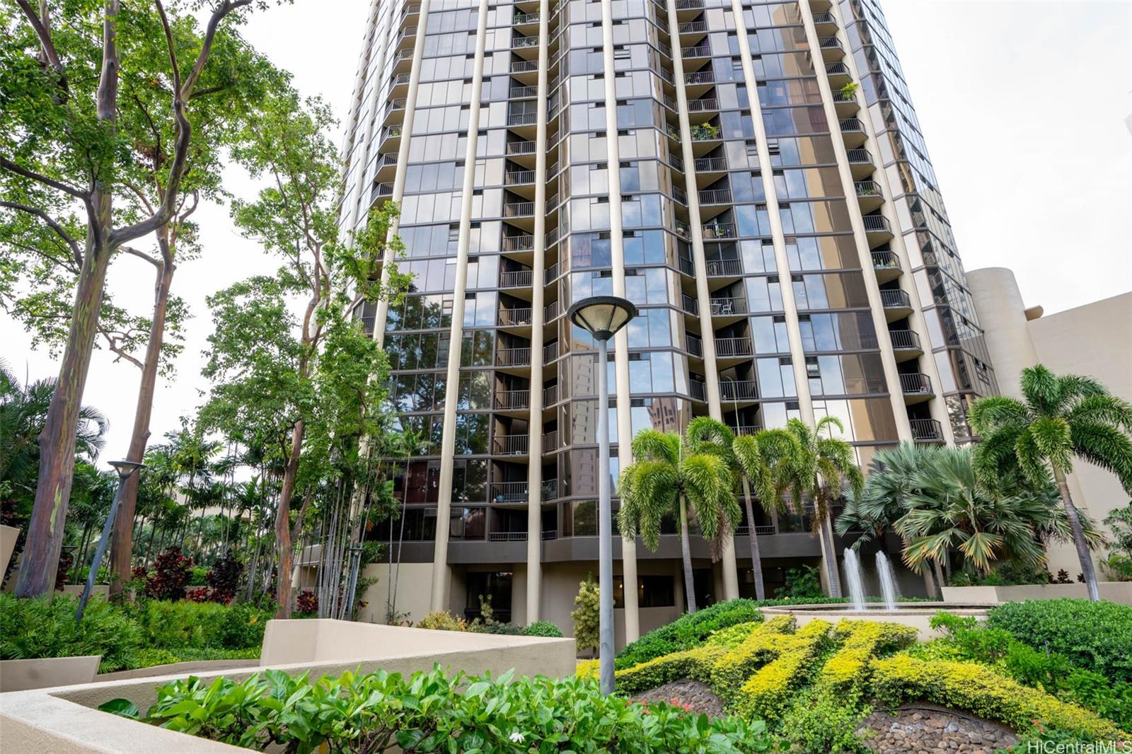 Honolulu Tower 3605, 60 Beretania Street, Honolulu Chinatown condo