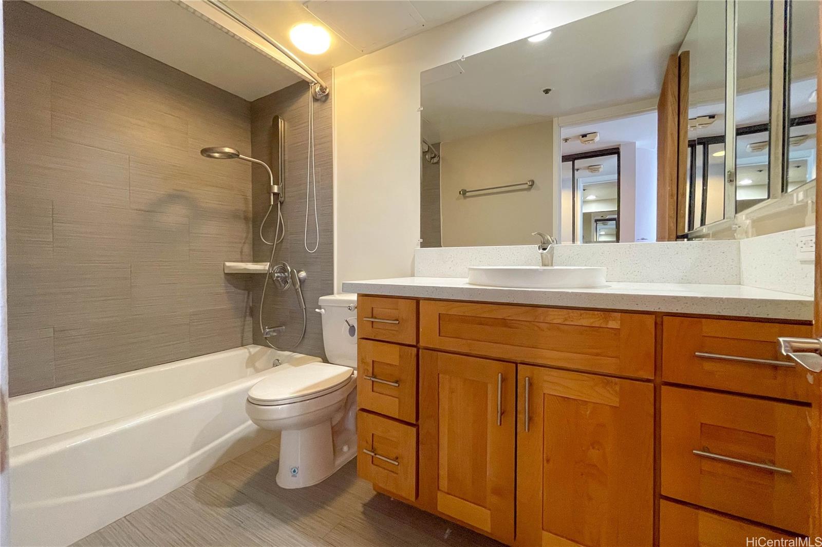 Honolulu Tower condo # 506, Honolulu, Hawaii - photo 13 of 25