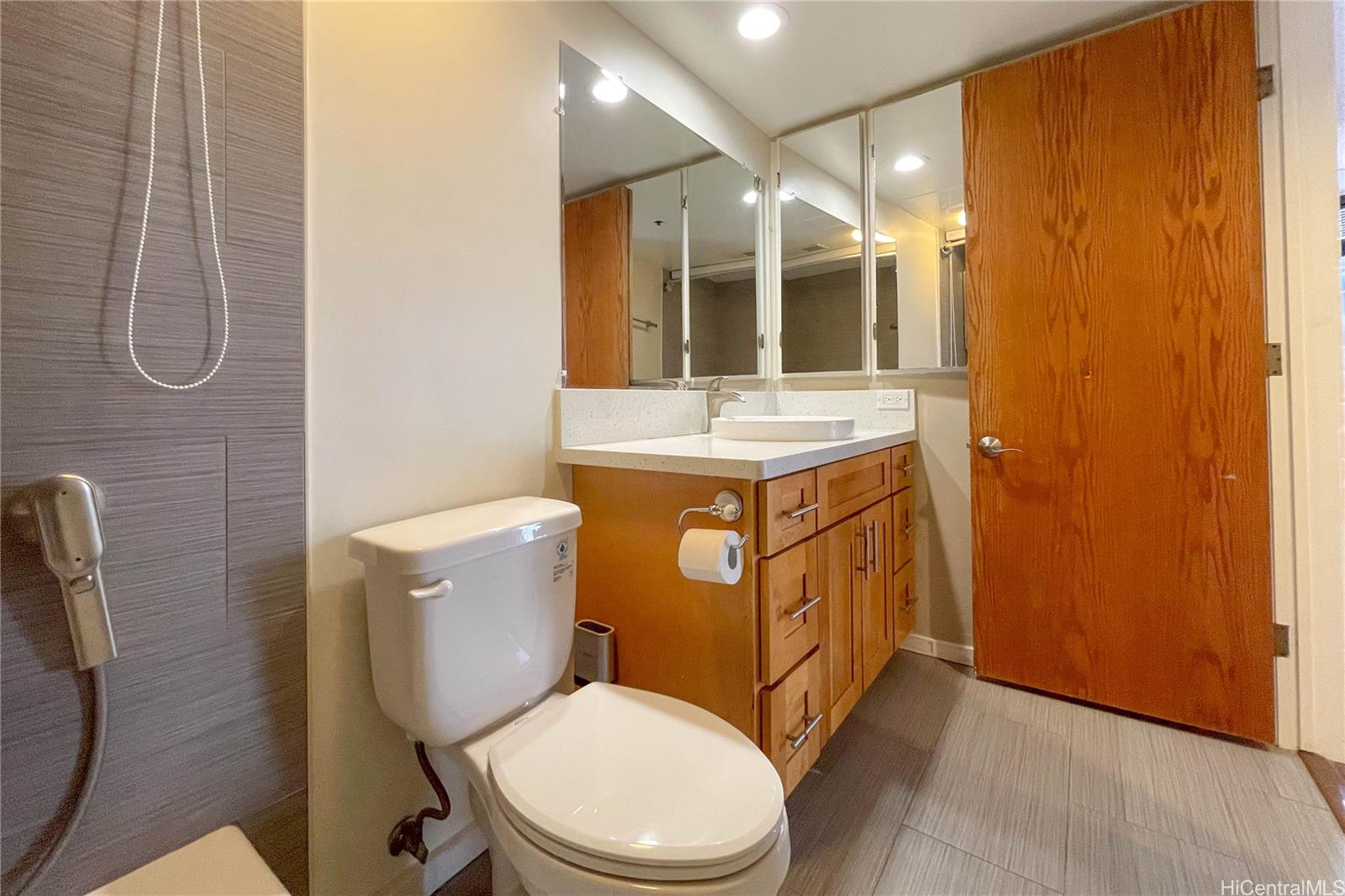 Honolulu Tower condo # 506, Honolulu, Hawaii - photo 14 of 25