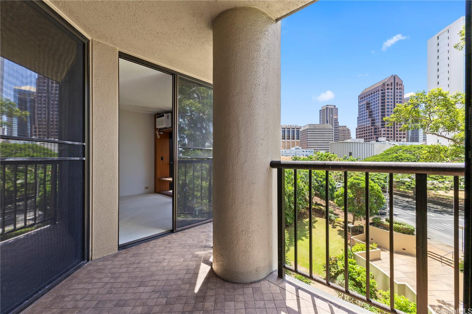 Honolulu Tower condo # 510, Honolulu, Hawaii - photo 13 of 24