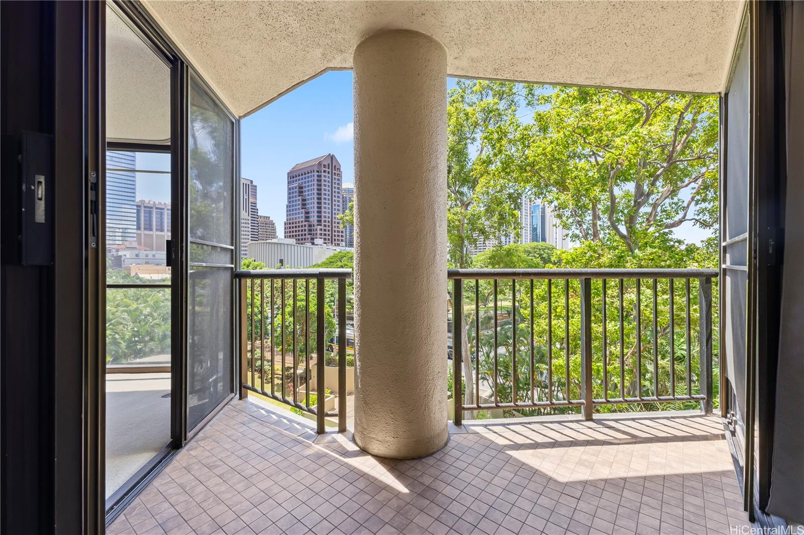 Honolulu Tower condo # 510, Honolulu, Hawaii - photo 16 of 24