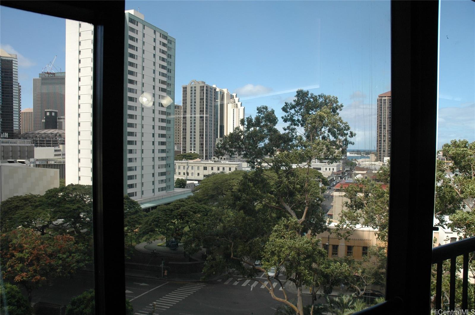 Honolulu Tower condo # 909, Honolulu, Hawaii - photo 5 of 19