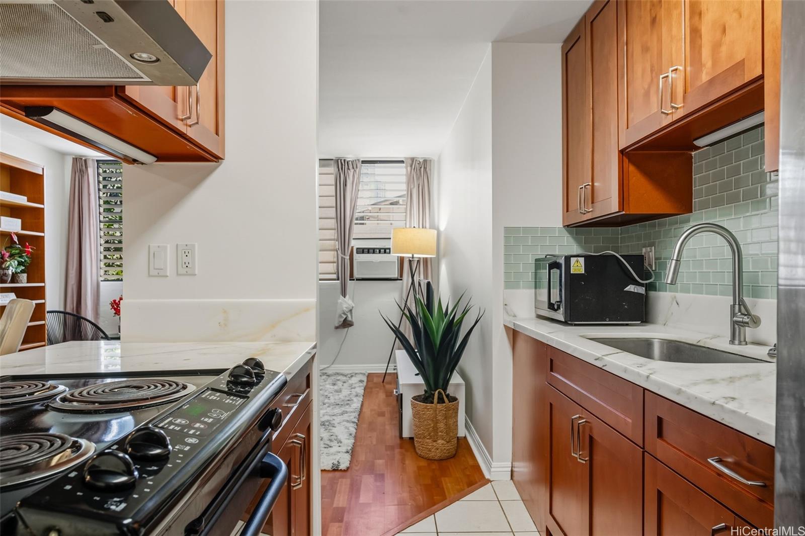 Eden Gardens 2 condo # 1F, Honolulu, Hawaii - photo 6 of 22