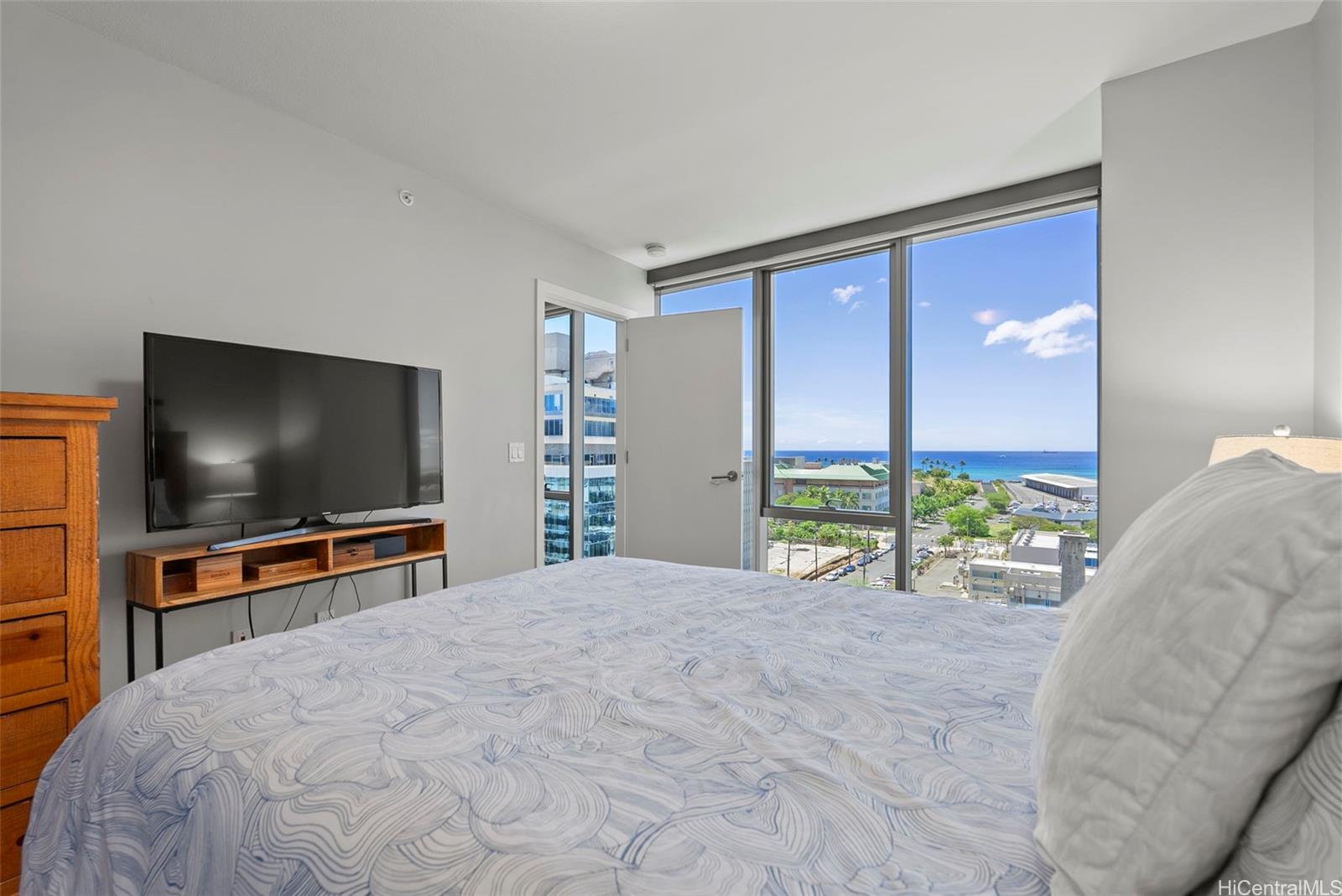 The Collection condo # 1101, Honolulu, Hawaii - photo 11 of 25