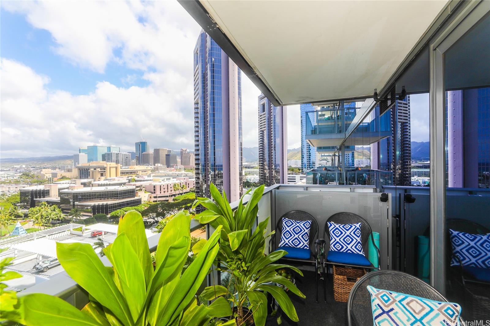 The Collection condo # 1304, Honolulu, Hawaii - photo 13 of 22