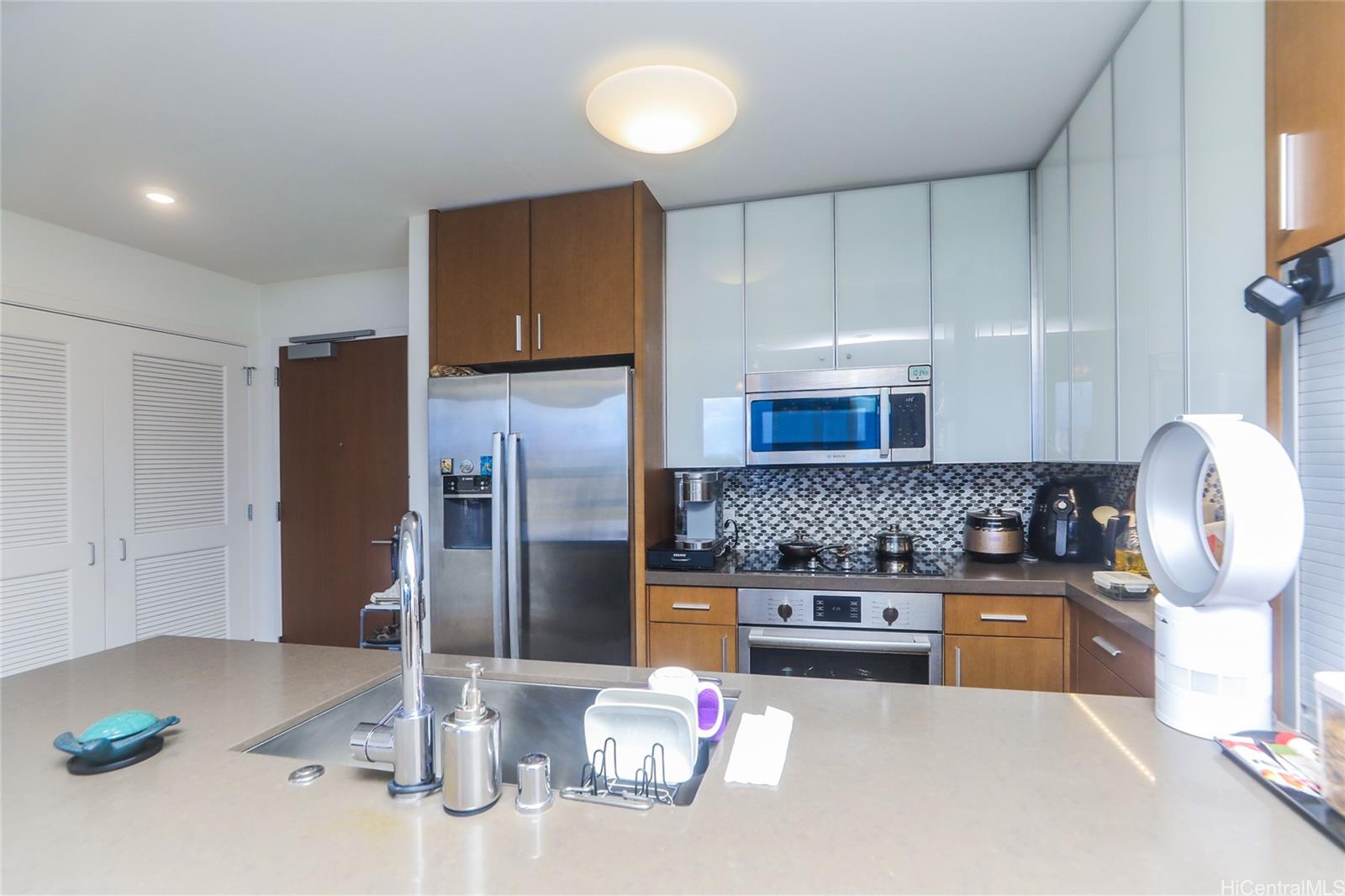 The Collection condo # 1304, Honolulu, Hawaii - photo 21 of 22