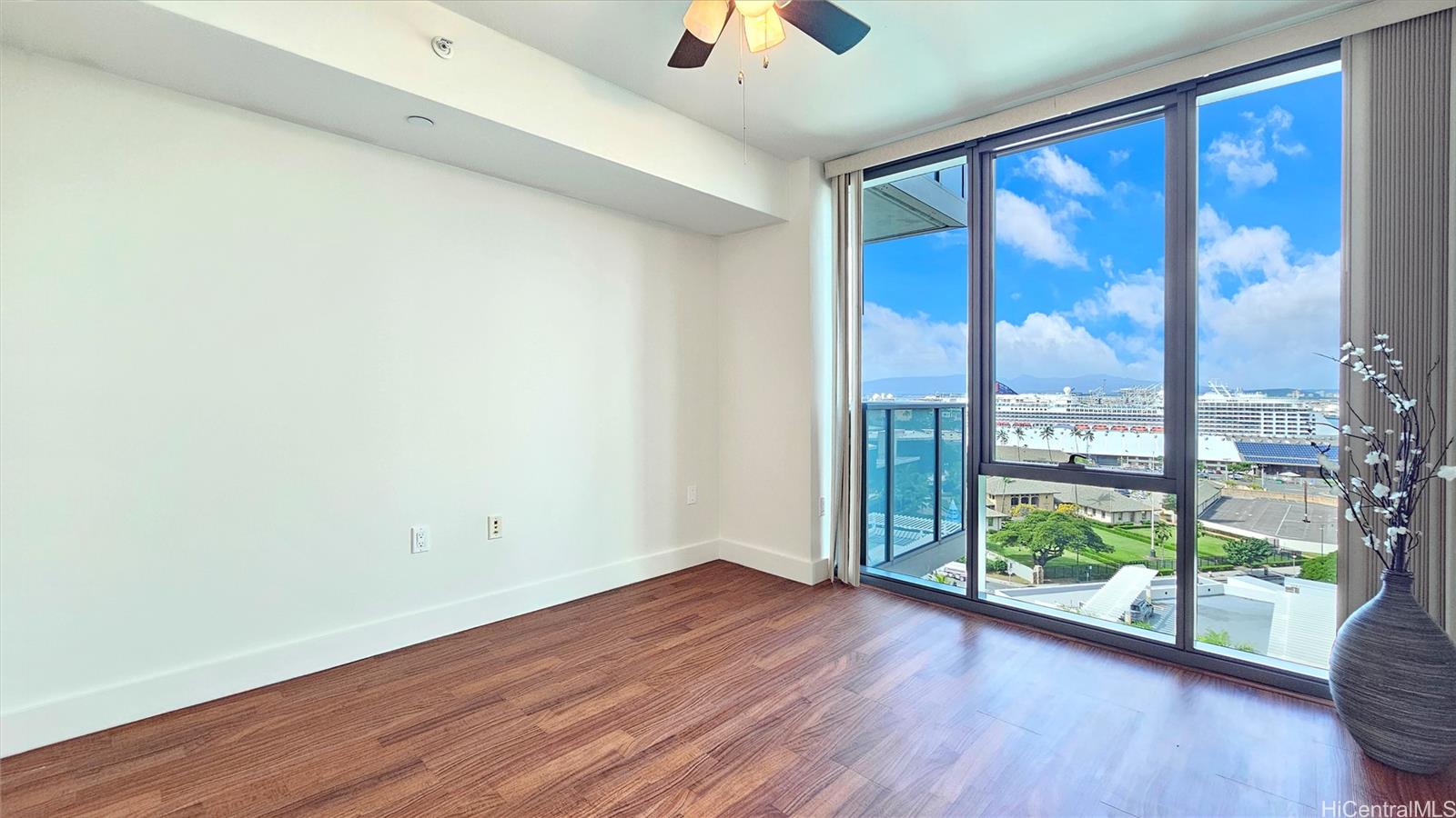 The Collection condo # 1304, Honolulu, Hawaii - photo 10 of 24