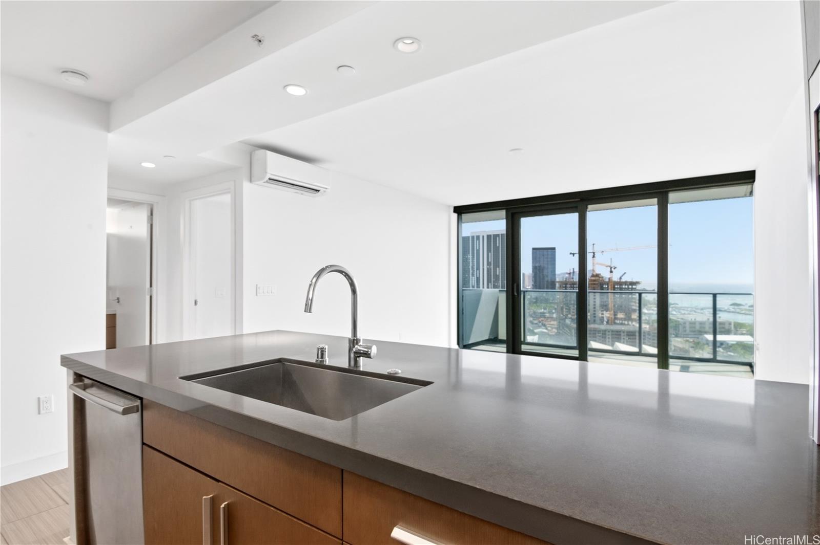 The Collection condo # 2103, Honolulu, Hawaii - photo 3 of 19