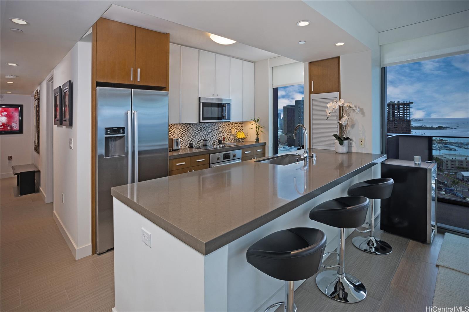 The Collection condo # 2801, Honolulu, Hawaii - photo 2 of 25