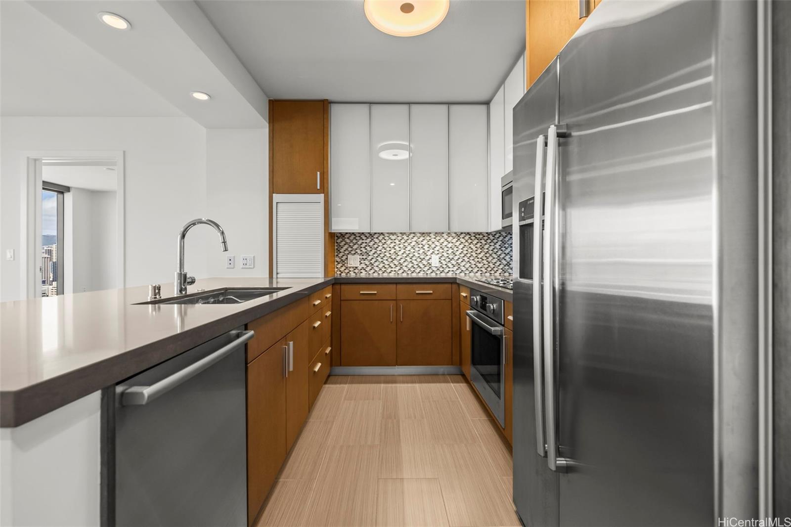 The Collection condo # 2806, Honolulu, Hawaii - photo 6 of 21