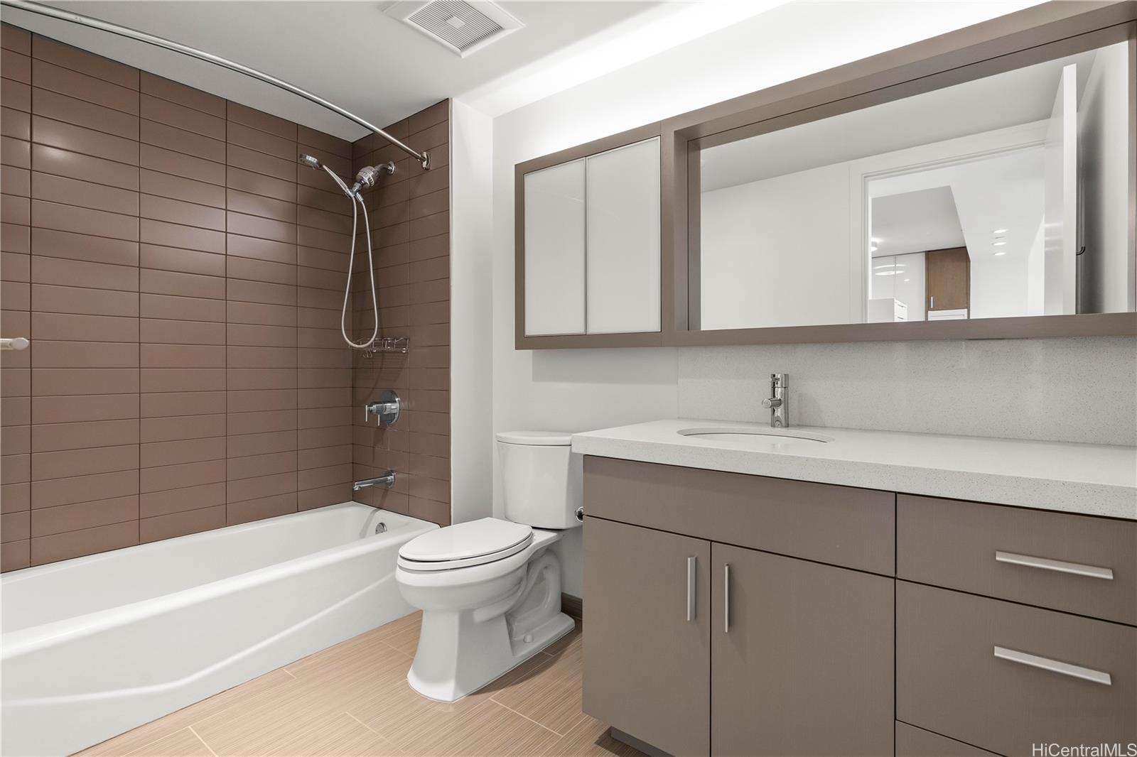 The Collection condo # 2806, Honolulu, Hawaii - photo 8 of 21