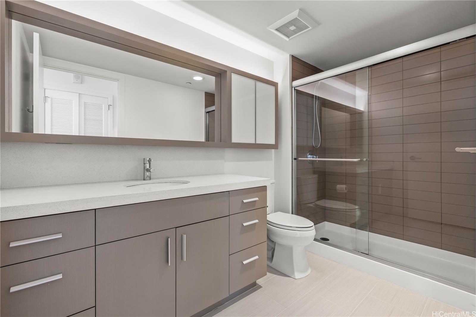 The Collection condo # 2806, Honolulu, Hawaii - photo 10 of 21