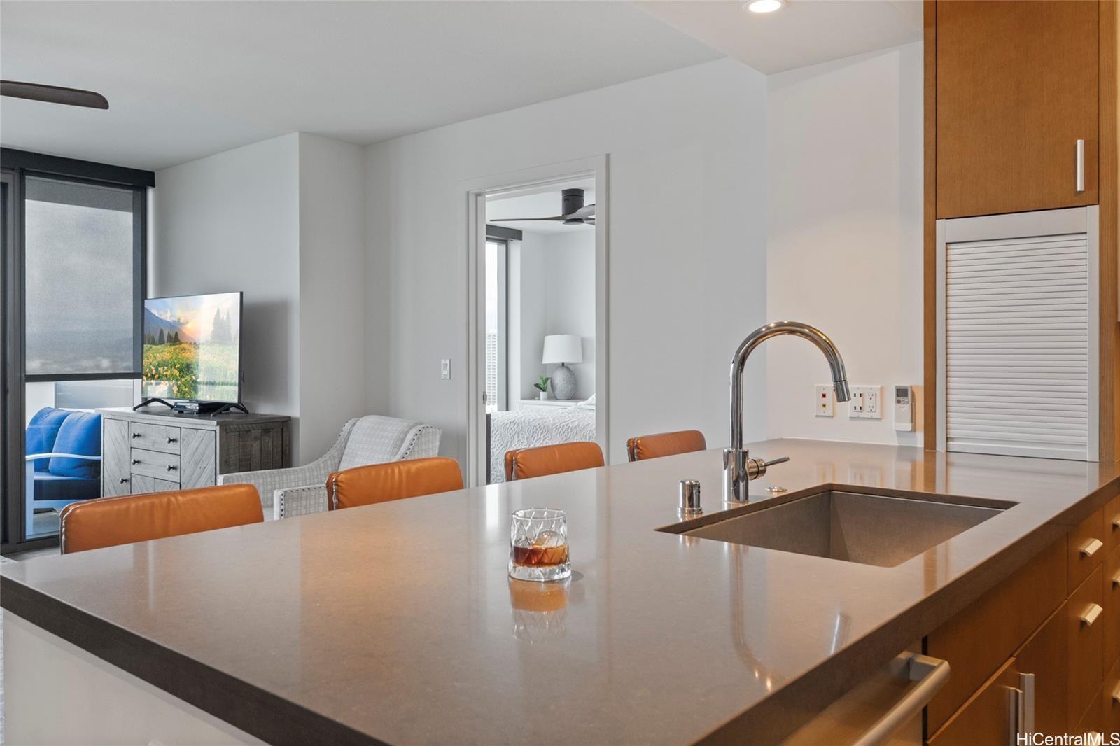 The Collection condo # 3006, Honolulu, Hawaii - photo 7 of 8