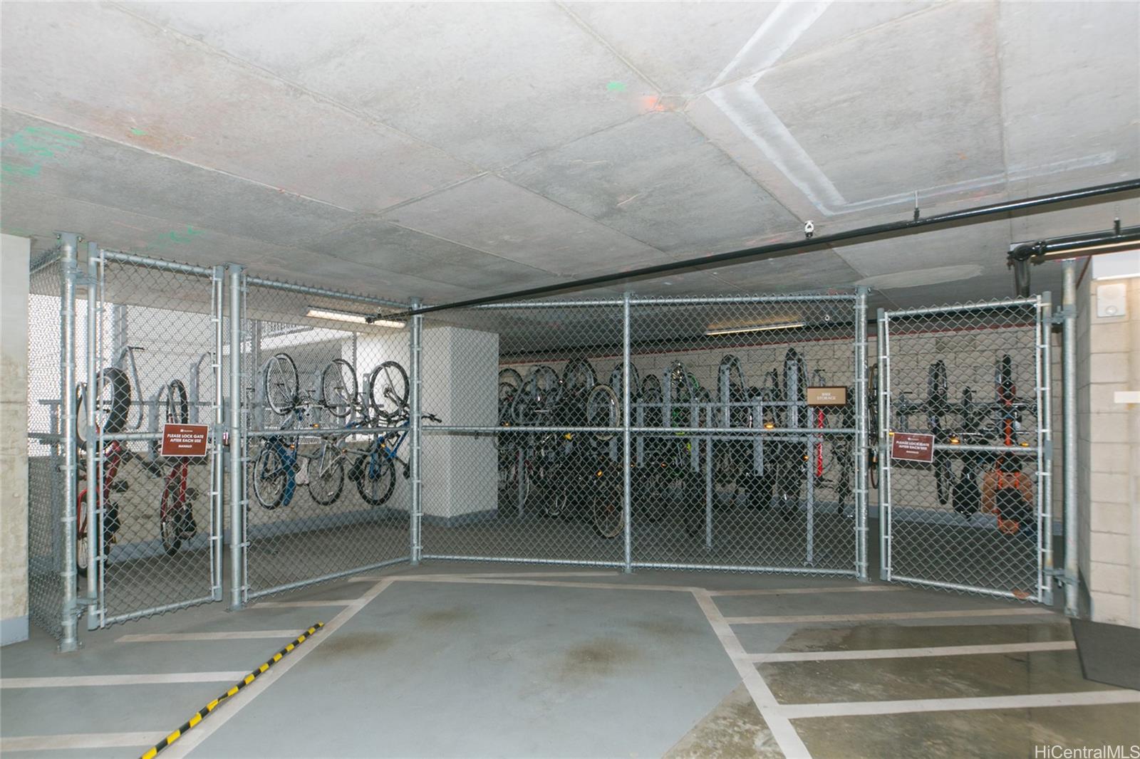 The Collection condo # 3403, Honolulu, Hawaii - photo 24 of 25