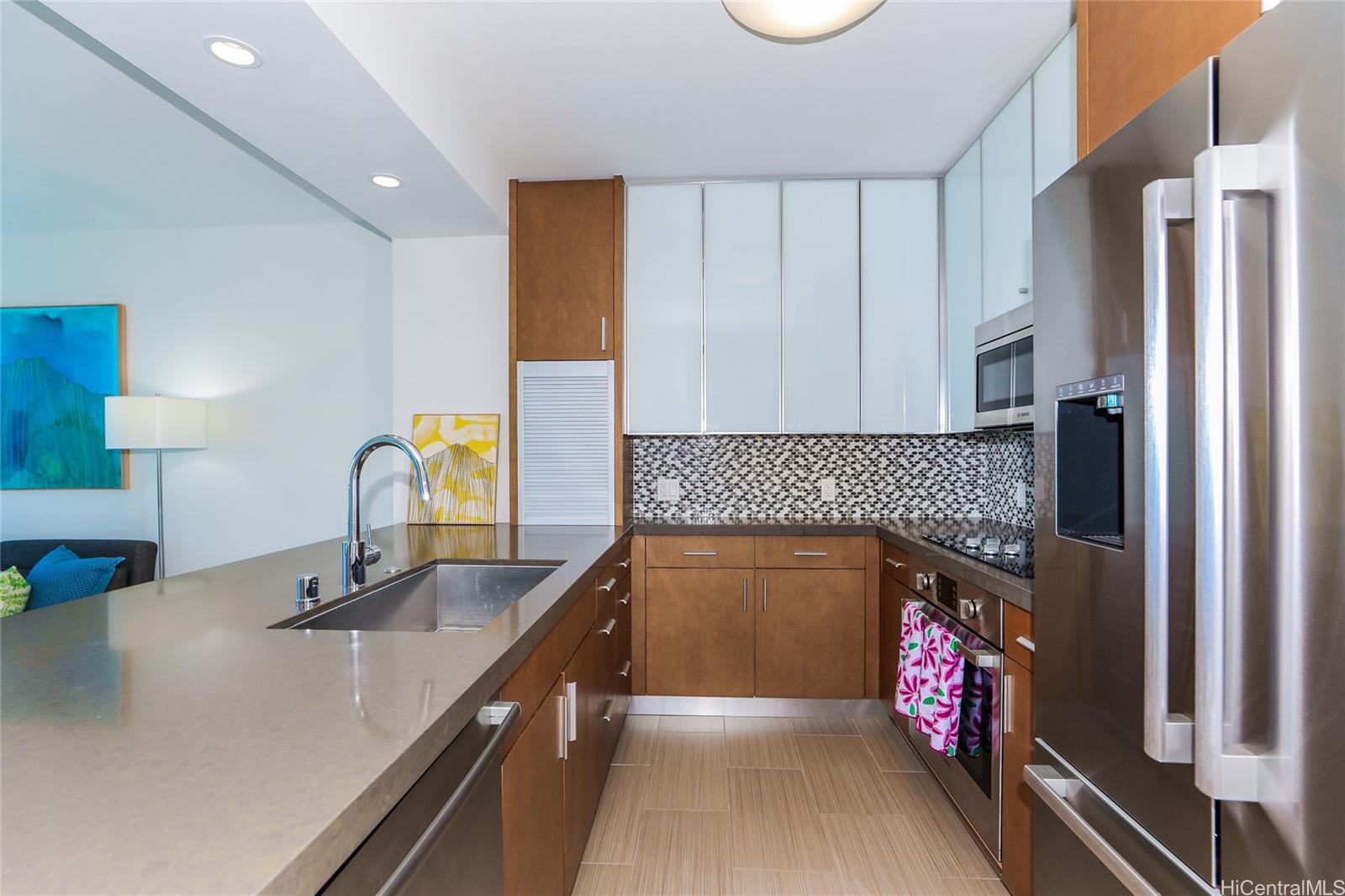 The Collection condo # 3403, Honolulu, Hawaii - photo 4 of 25