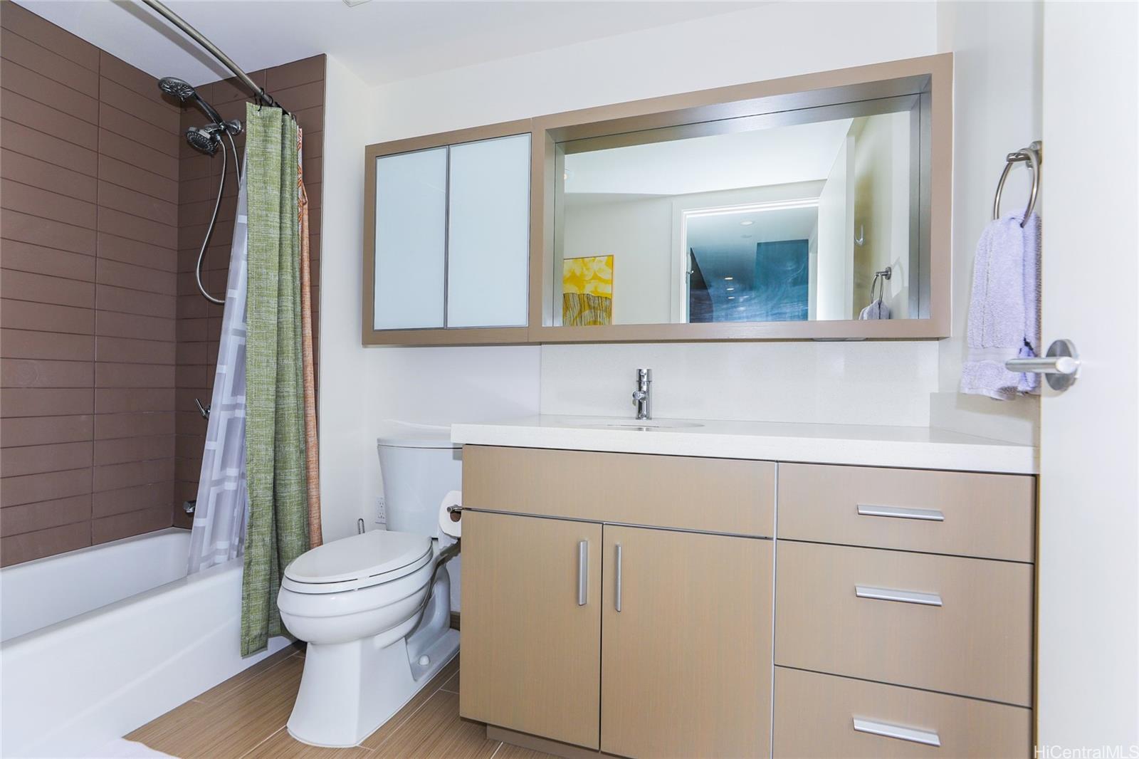 The Collection condo # 3403, Honolulu, Hawaii - photo 8 of 25