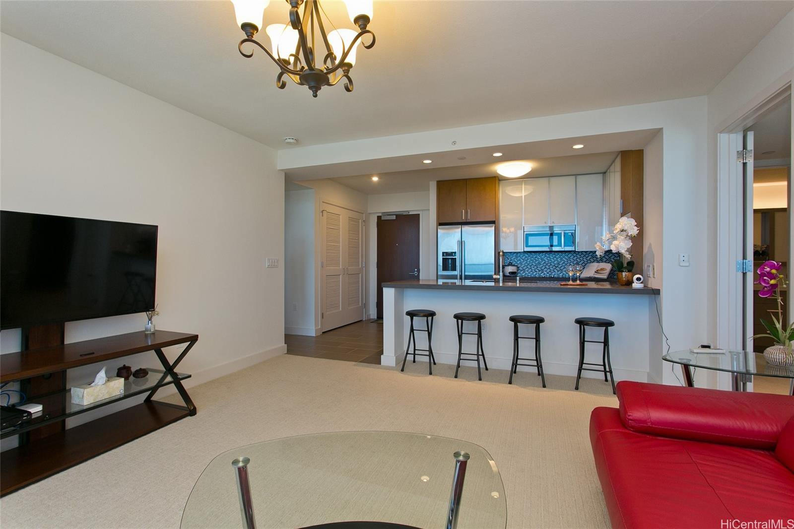 The Collection condo # 3407, Honolulu, Hawaii - photo 8 of 23