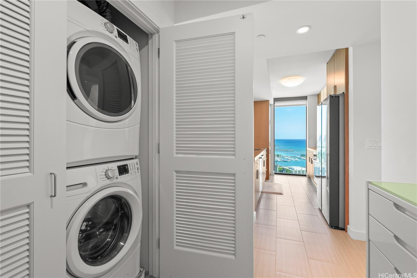 The Collection condo # 3409, Honolulu, Hawaii - photo 2 of 25