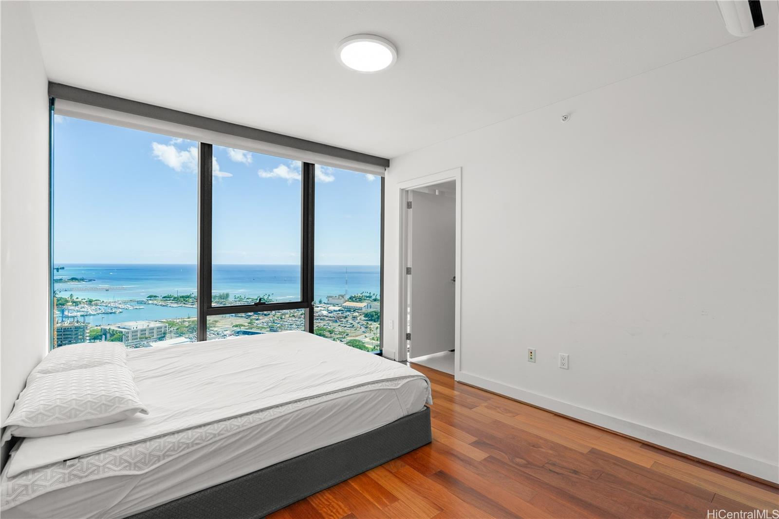 The Collection condo # 3409, Honolulu, Hawaii - photo 3 of 25