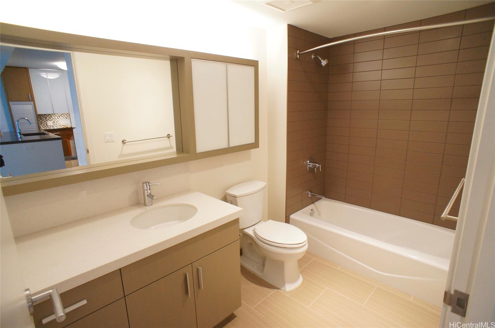 The Collection condo # 3604, Honolulu, Hawaii - photo 4 of 8