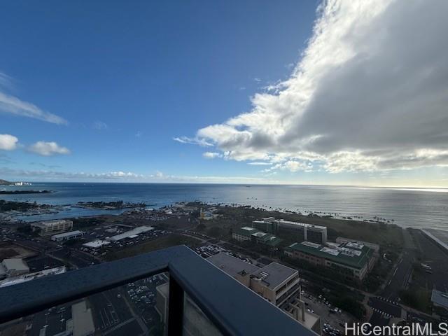 The Collection condo # 3801, Honolulu, Hawaii - photo 4 of 23