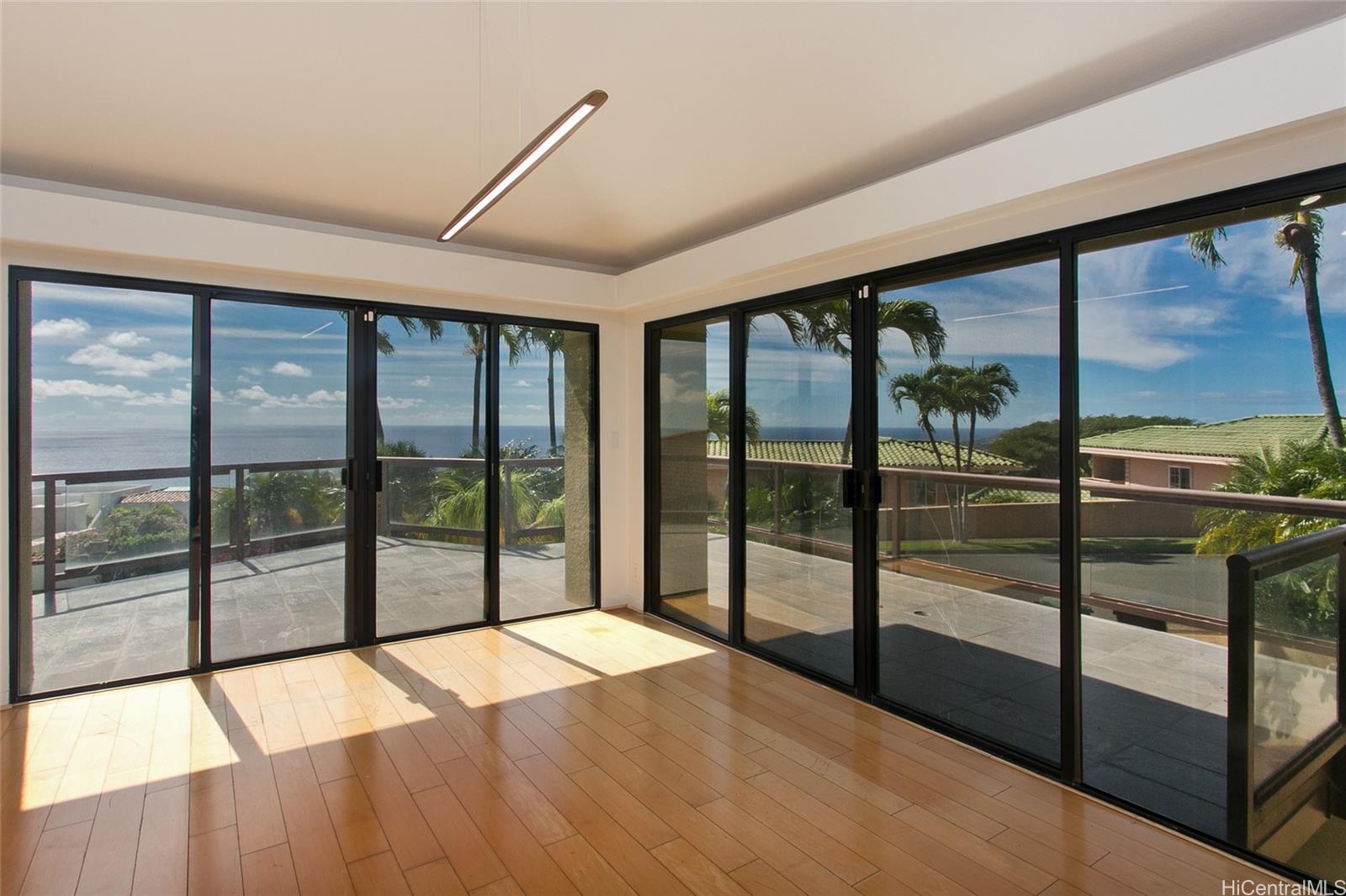 600 Kahiau Loop Honolulu - Rental - photo 2 of 19