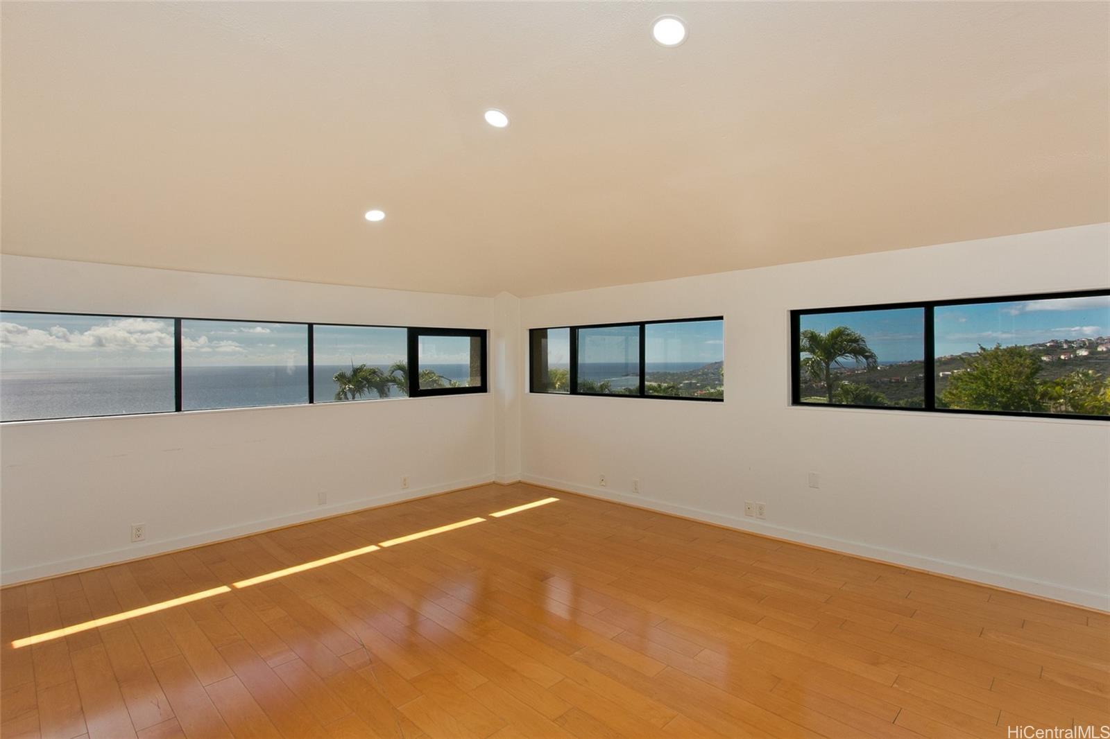 600 Kahiau Loop Honolulu - Rental - photo 17 of 19