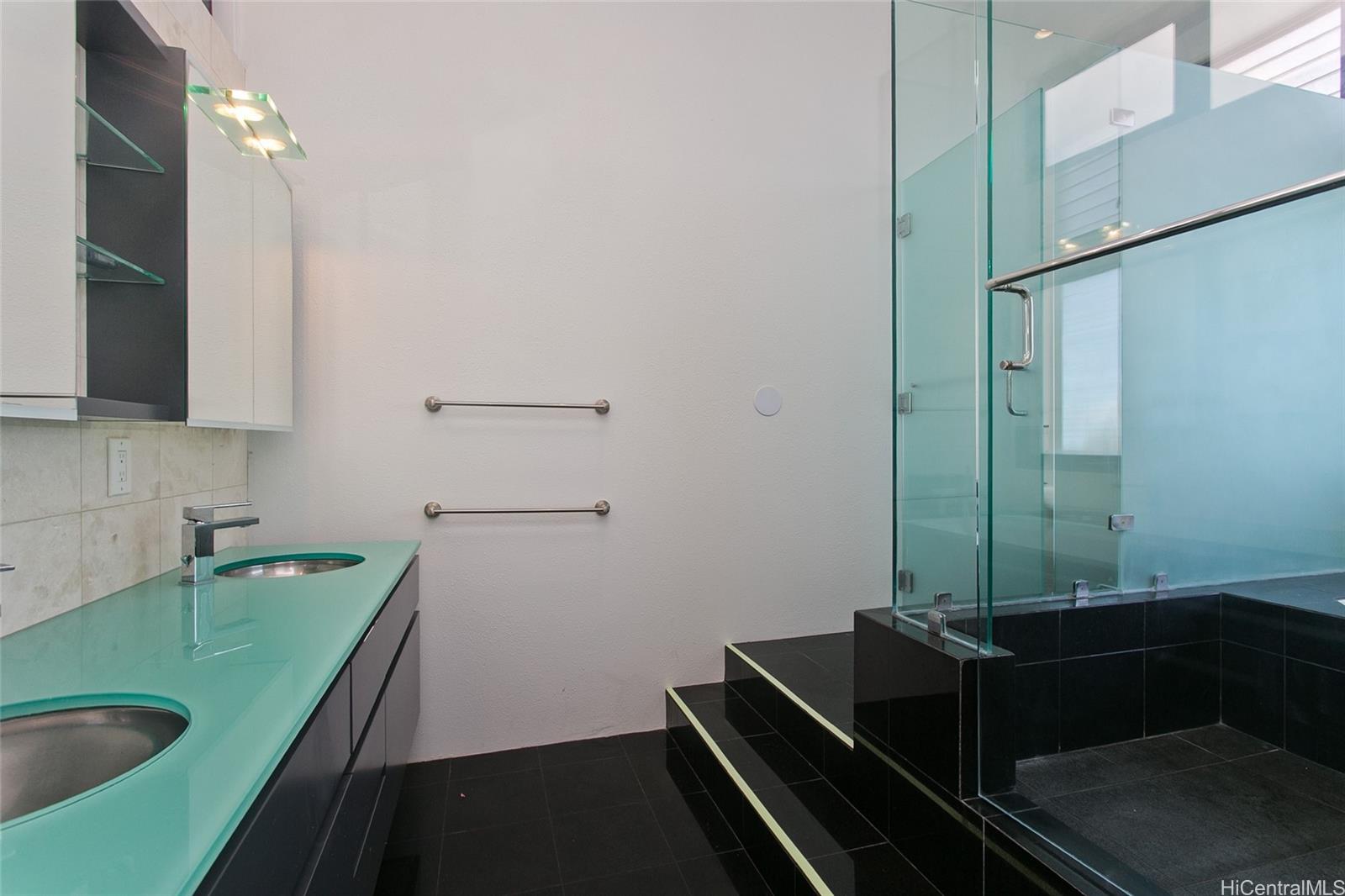 600 Kahiau Loop Honolulu - Rental - photo 18 of 19