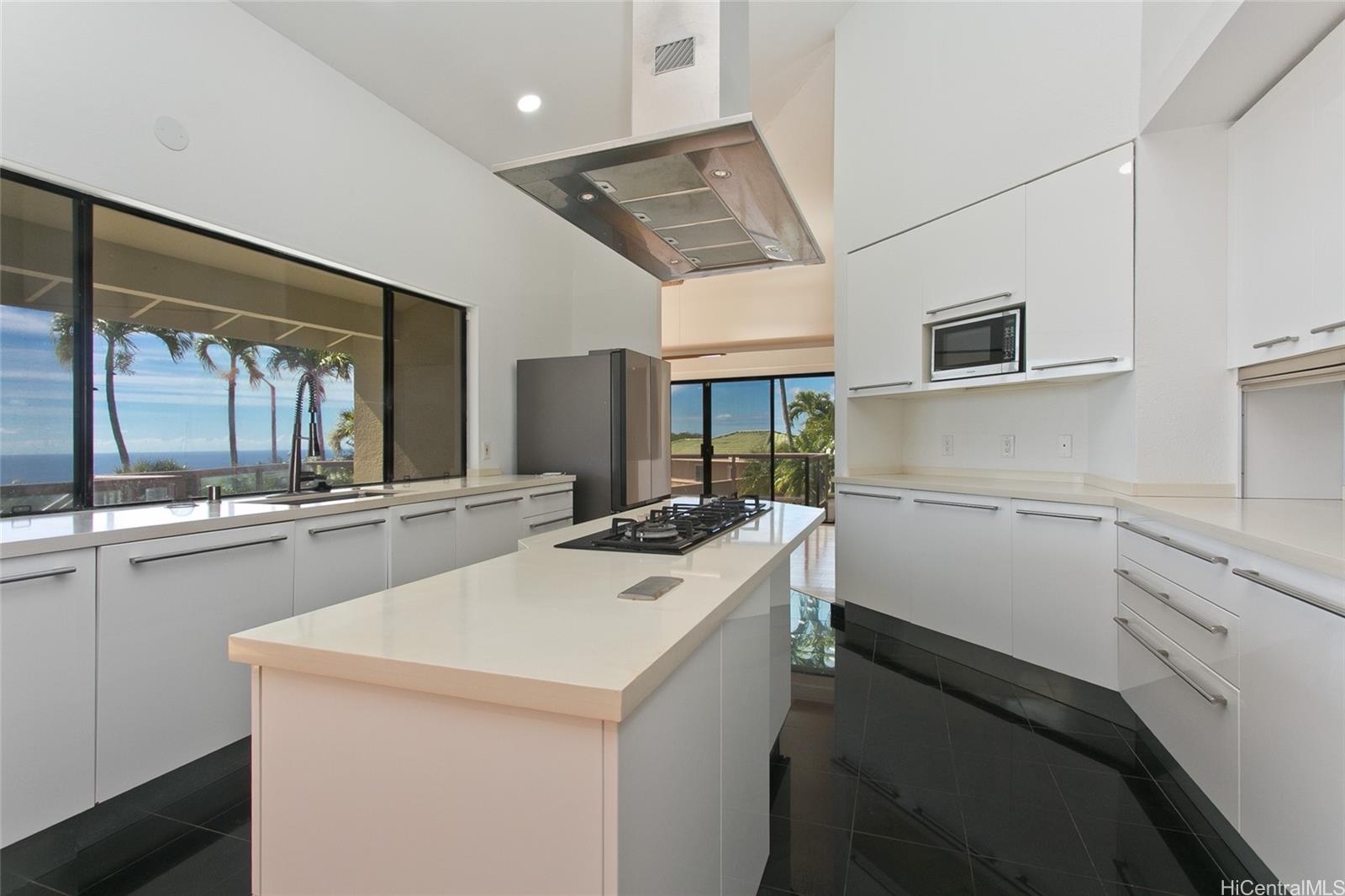 600 Kahiau Loop Honolulu - Rental - photo 4 of 19