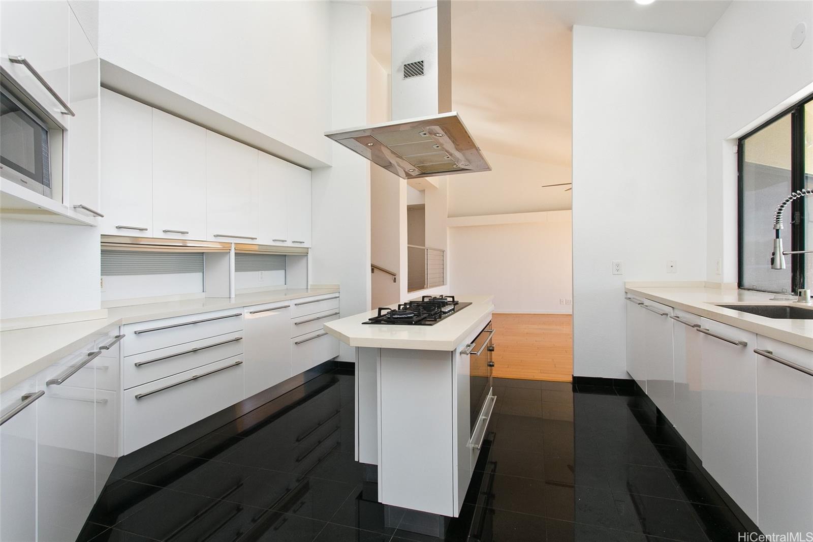 600 Kahiau Loop Honolulu - Rental - photo 5 of 19