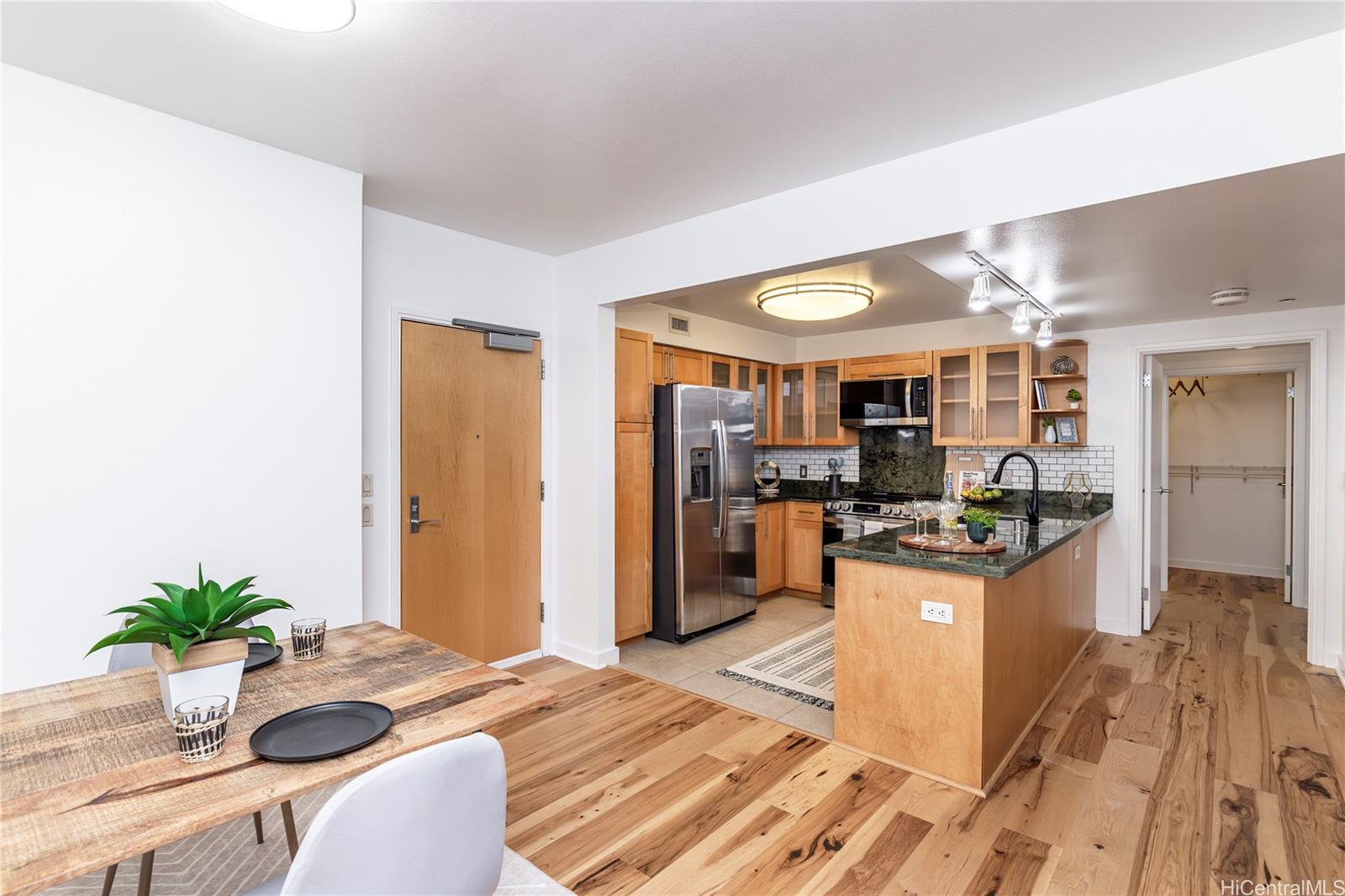 Keola Lai condo # 2003, Honolulu, Hawaii - photo 2 of 20