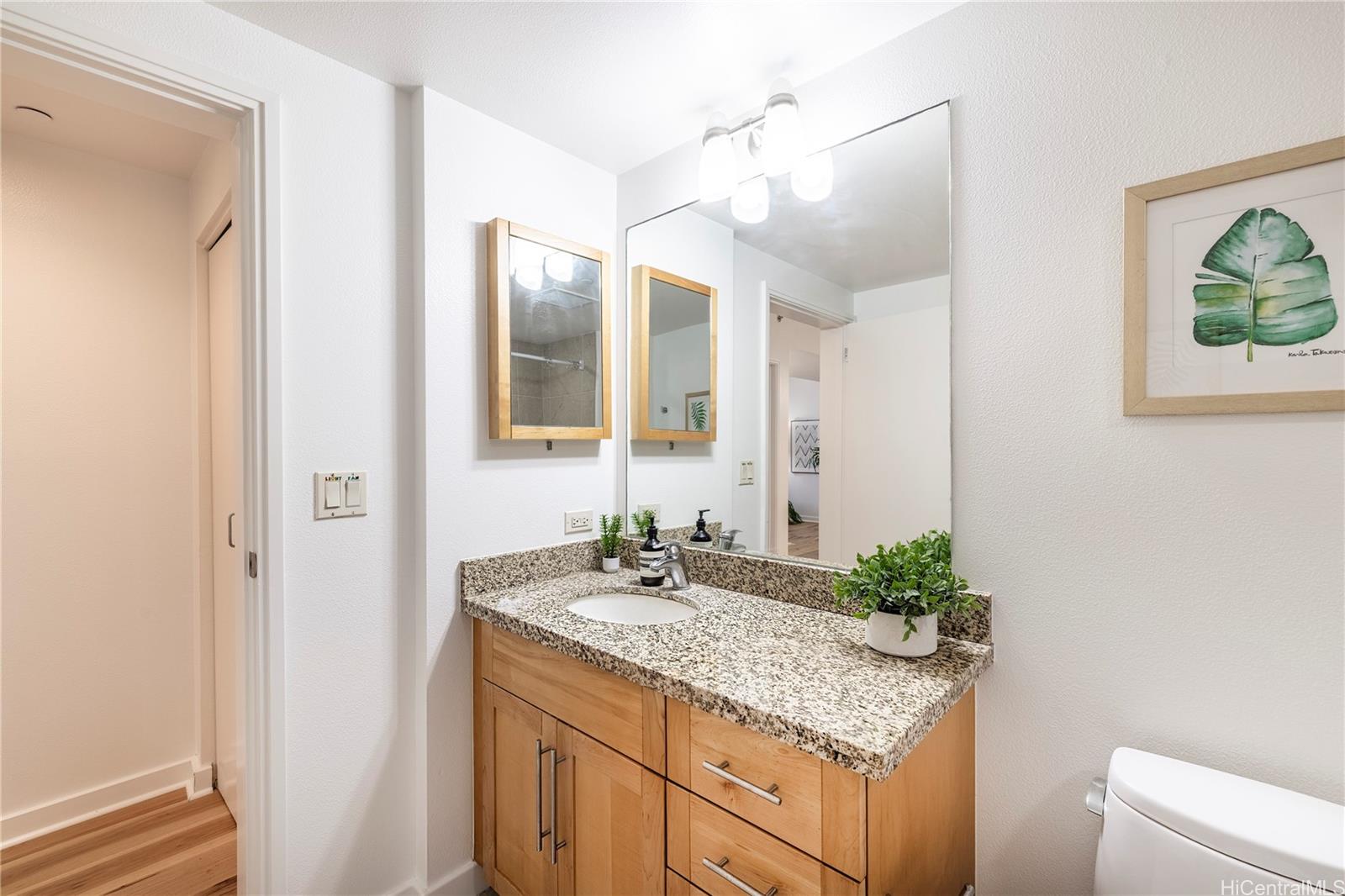 Keola Lai condo # 2003, Honolulu, Hawaii - photo 14 of 20