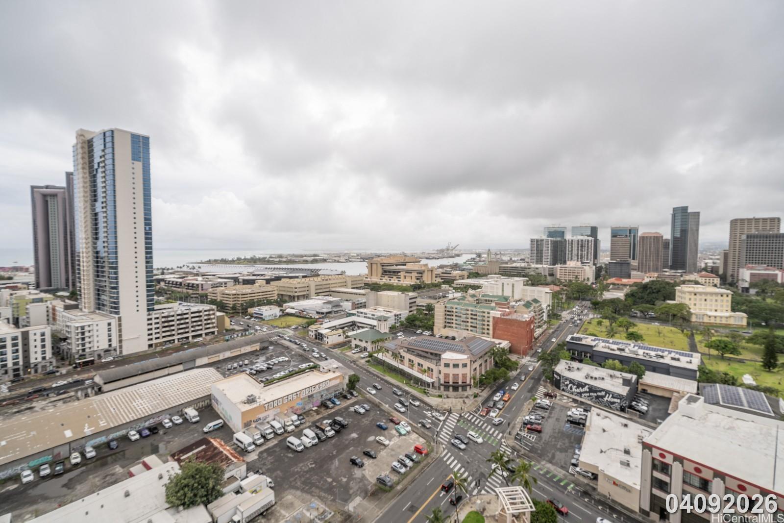 600 Queen St Honolulu - Rental - photo 11 of 25