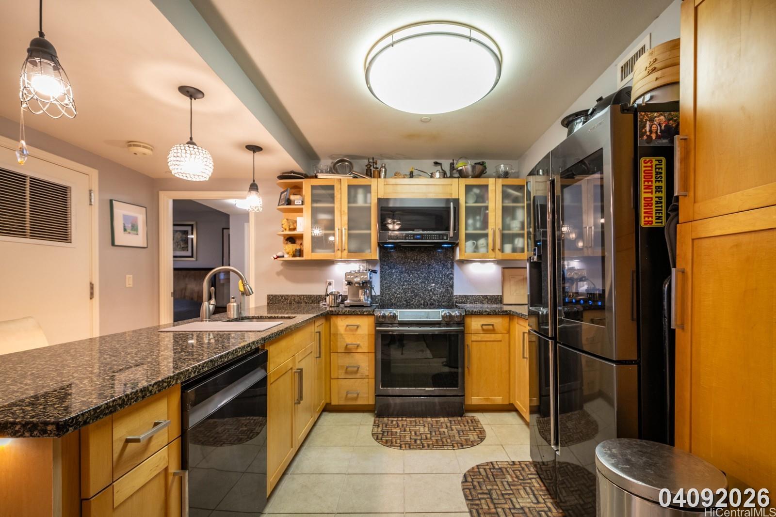 600 Queen St Honolulu - Rental - photo 16 of 25