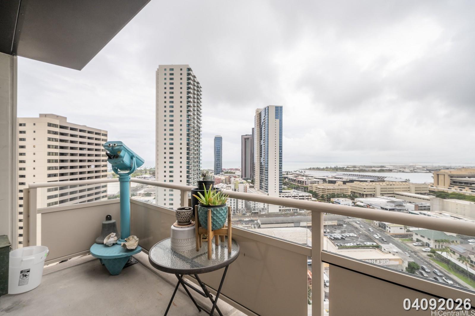 600 Queen St Honolulu - Rental - photo 9 of 25