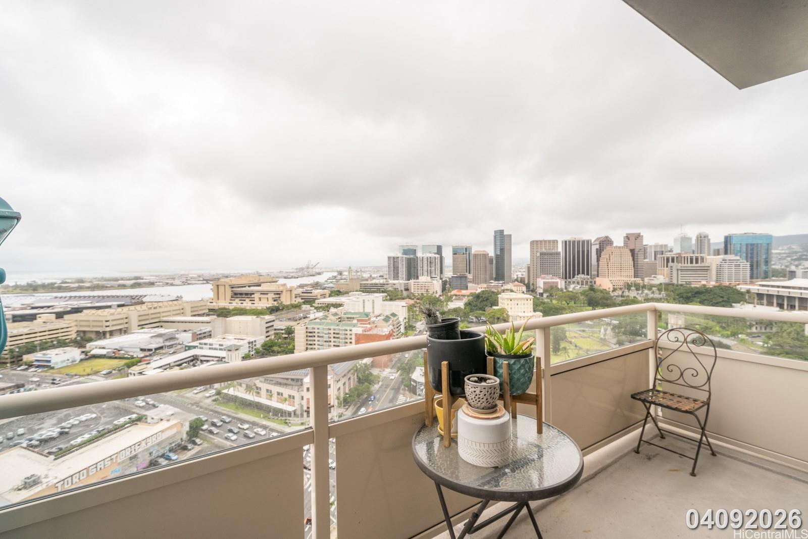 600 Queen St Honolulu - Rental - photo 10 of 25