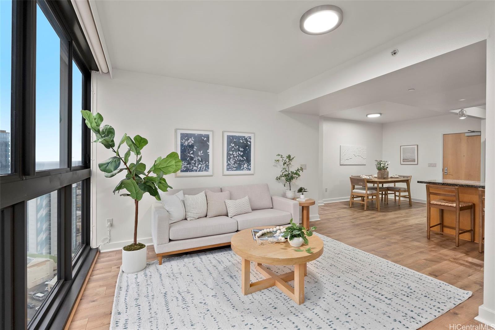 Keola Lai condo # 2407, Honolulu, Hawaii - photo 3 of 22