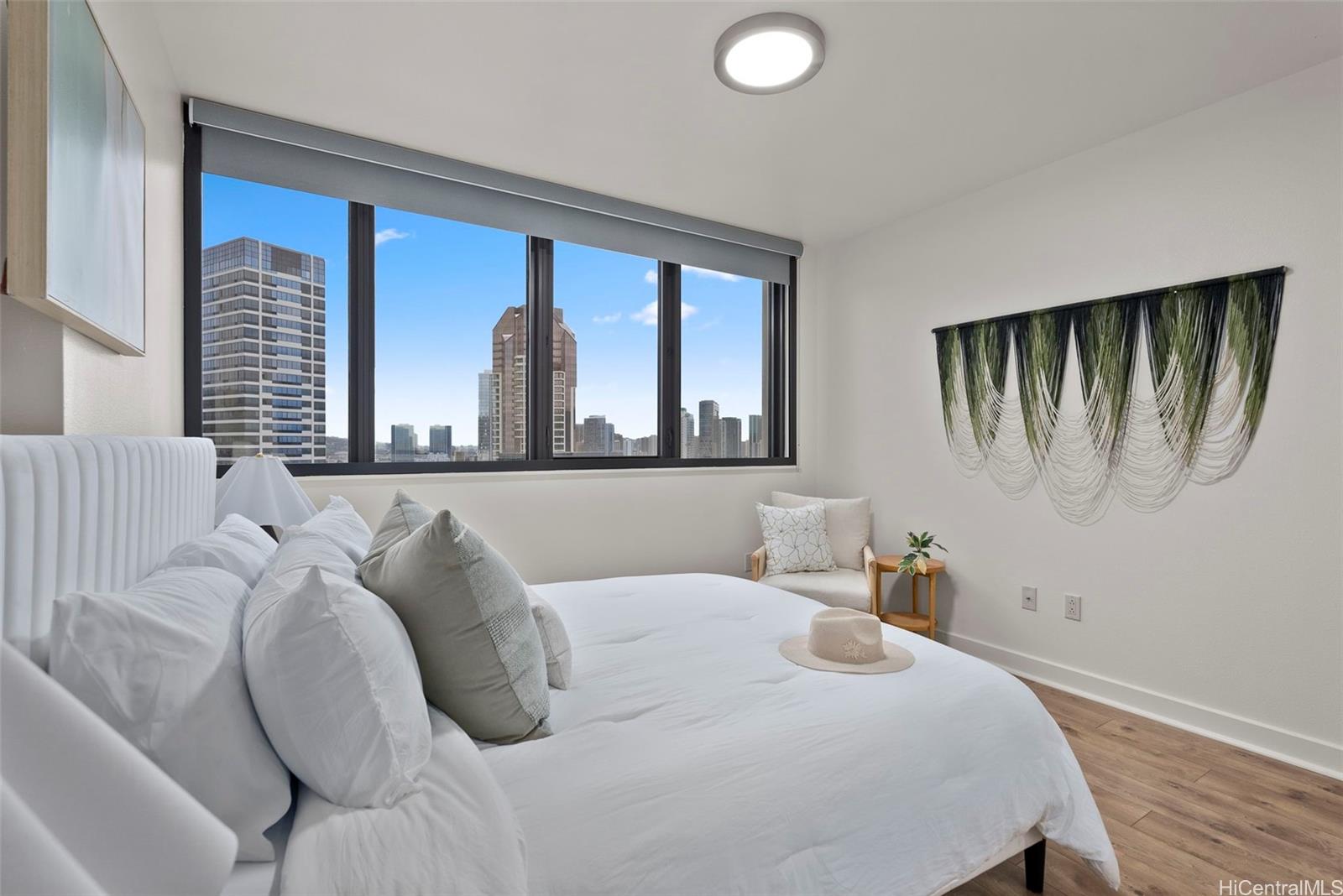 Keola Lai condo # 2407, Honolulu, Hawaii - photo 10 of 22