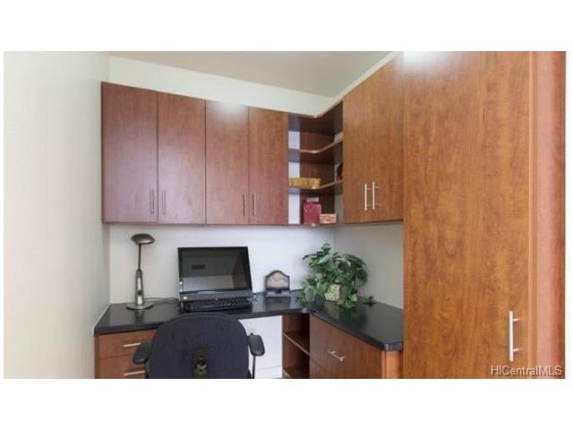 600 Queen St Honolulu - Rental - photo 11 of 18