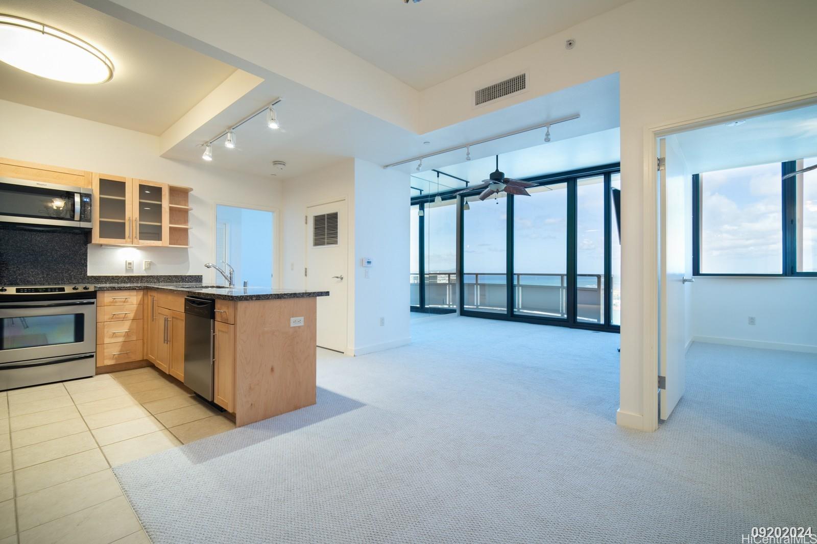 600 Queen St Honolulu - Rental - photo 3 of 25