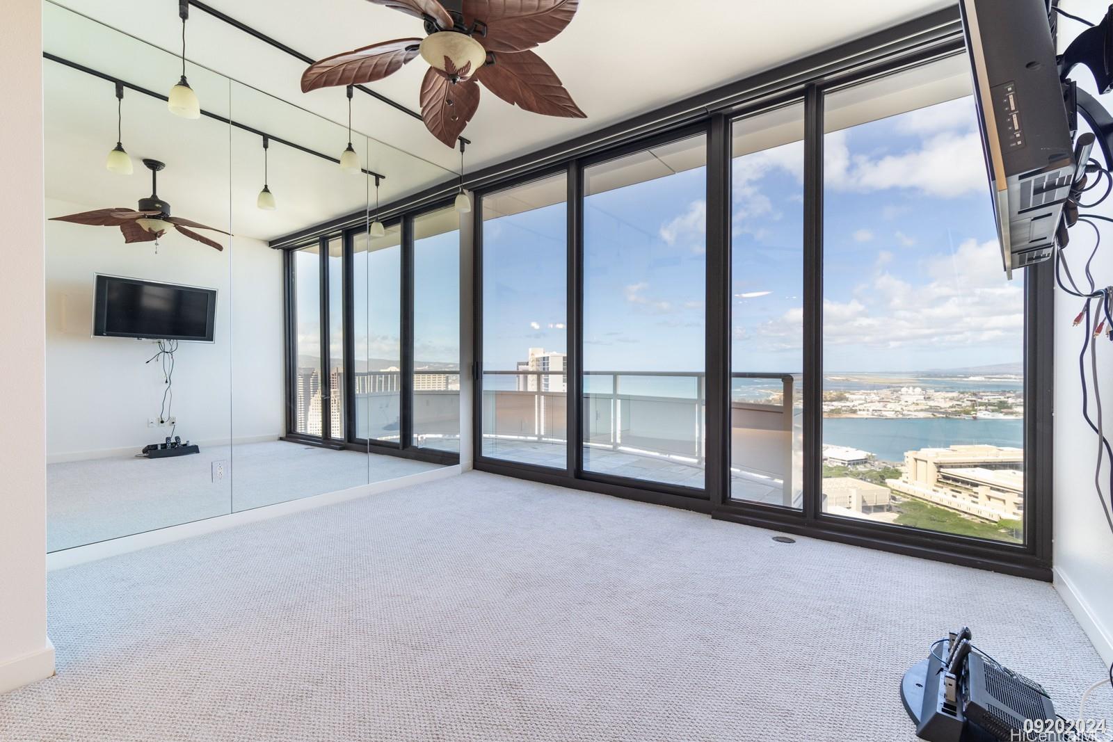 600 Queen St Honolulu - Rental - photo 4 of 25