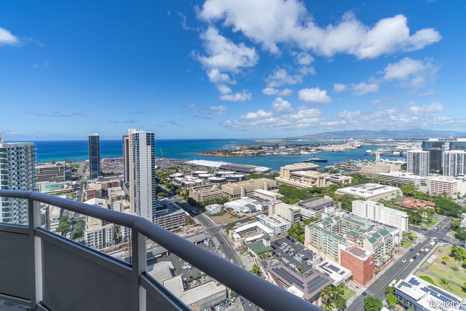 600 Queen St Honolulu - Rental - photo 5 of 25