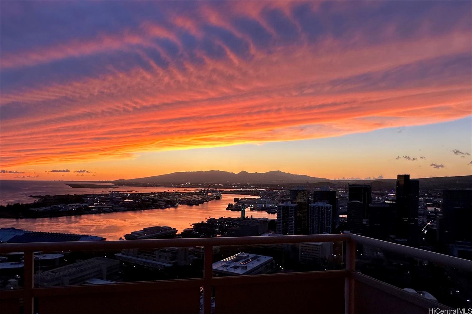 Keola Lai condo # 4302, Honolulu, Hawaii - photo 2 of 25