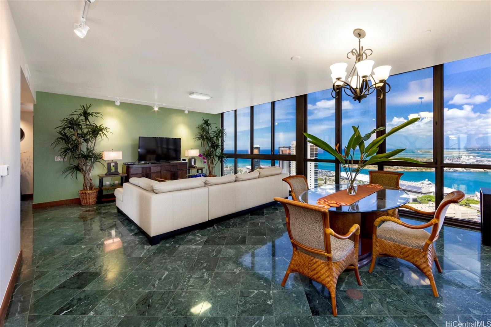 Keola Lai condo # 4302, Honolulu, Hawaii - photo 3 of 25